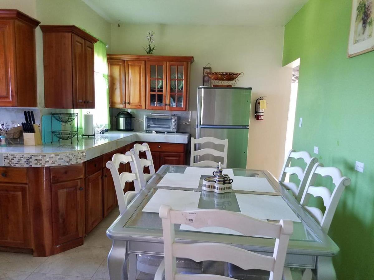 Bella Vista Vacation Lejlighed Montego Bay Eksteriør billede