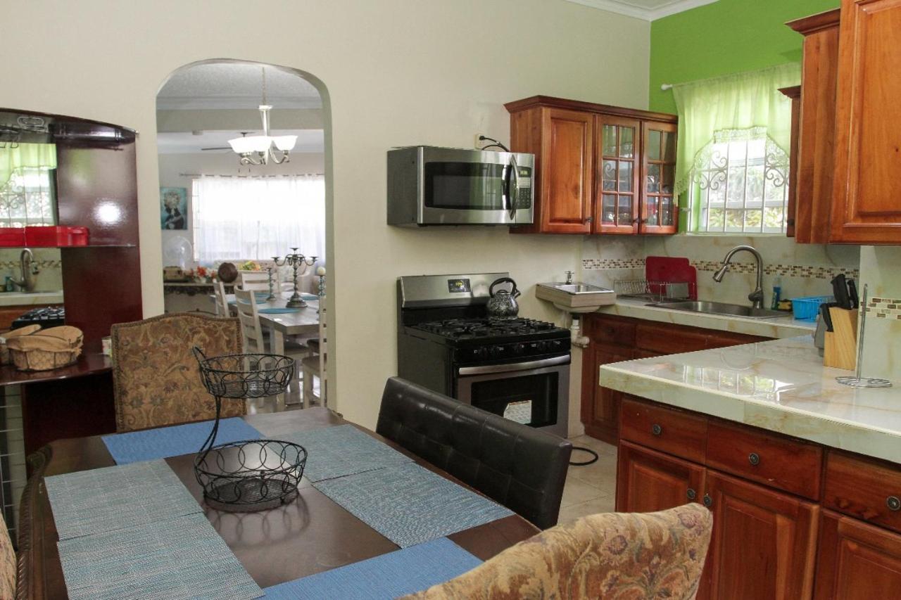 Bella Vista Vacation Lejlighed Montego Bay Eksteriør billede